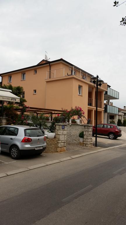 Nona Umag